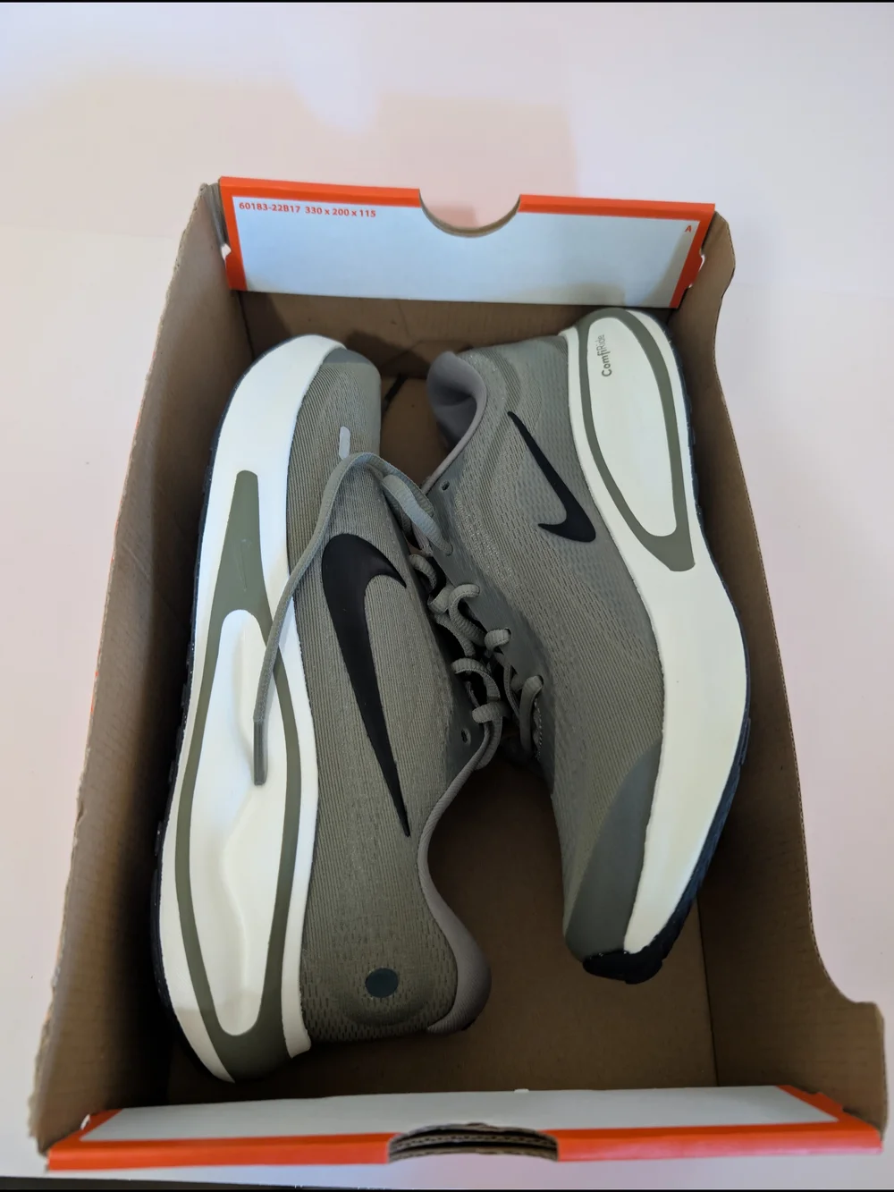 Nike Journey Run Olive Green Unisex Men's Size 8 Womens 9.5 BOX No Lid